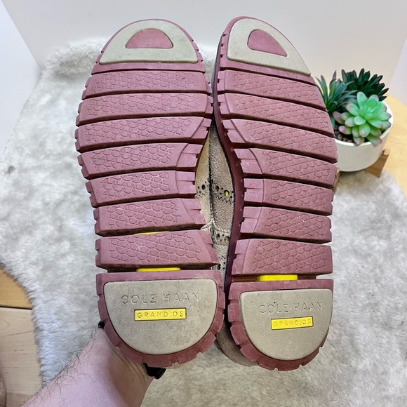 Cole Hann | Zerogrand Tan Suede Wingtip Oxford Men's Size 9.5 - Picture 11 of 14